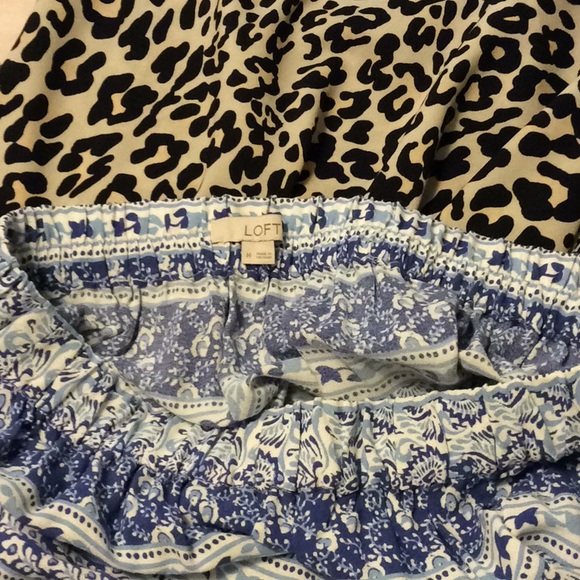 Loft blue floral maxi skirt elastic waist - Picture 3 of 3